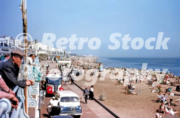Brighton beach and seafront 1950s 26498177459 o 20250419 144758