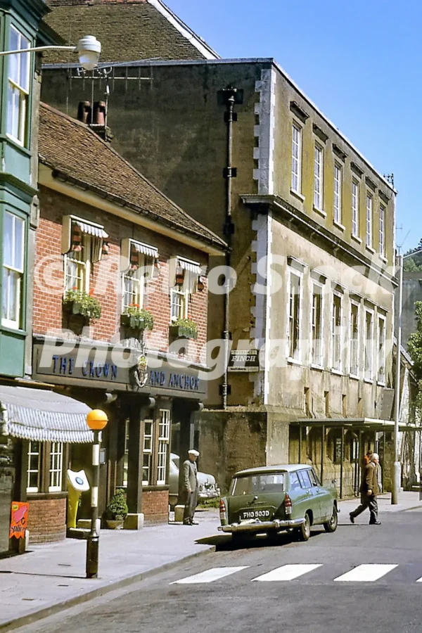 Broadway Winchester 1966 52273560685 o
