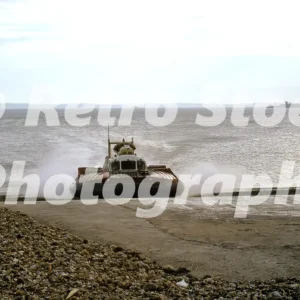 Hoverwork srn6 hovercraft on the southsea to isle of wight 52154069331 o
