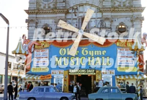Olde tyme music hall, windmill theatre, great yarmouth 1964 52272086057 o