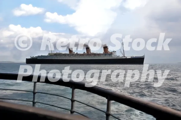 Rms queen mary seen in 1950 (april 13th) 52741633637 o