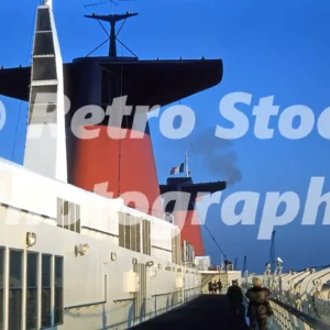 SS France entering Southampton 1962 25253220998 o