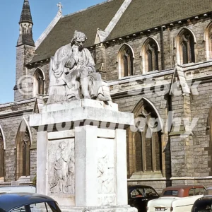 Statue of dr samuel johnson, market place, lichfield, staffordshire 1958 52742708423 o