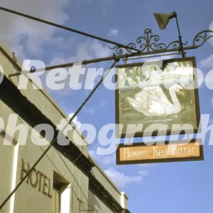 Swan hotel, thaxted, essex 1968 52209648649 o