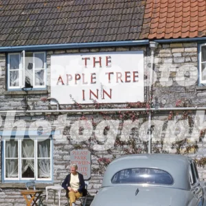 The Apple Tree Inn Glastonbury 1960s 36074262940 o