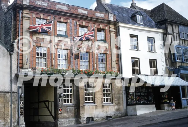 The Bull Hotel Burford Oxfordshire 1950s 52158639948 o 20250419 144945
