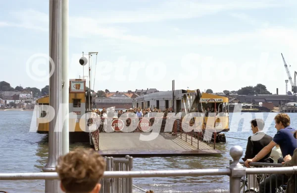 Woolston Floating Bridge Southampton 1967 52154308139 o