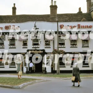 Ye Olde Rose Inn Wokingham 1969 44920300471 o