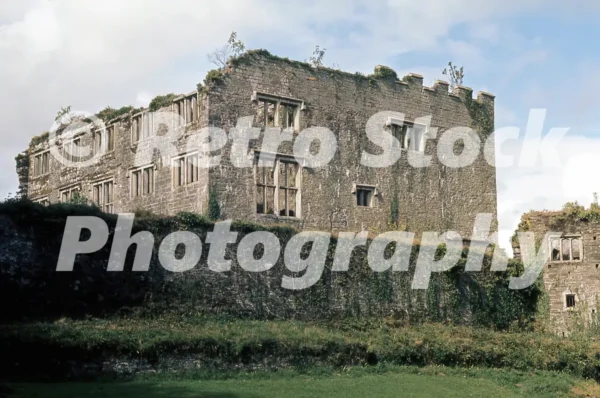 berry pomeroy castle devon 1971 52152584465 o