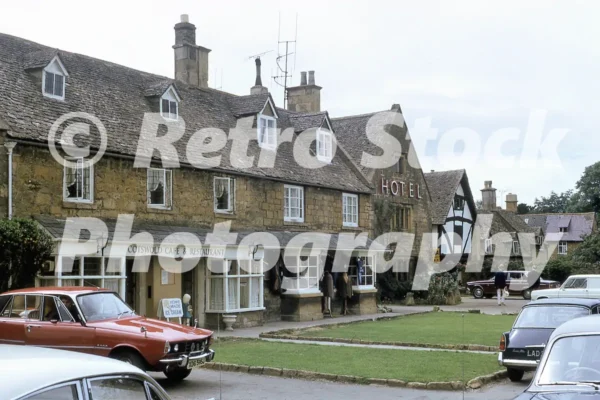 broadway hotel high street broadway 1973 52152649365 o
