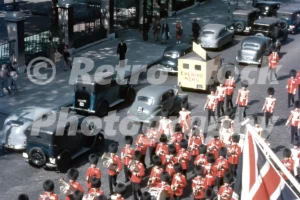 buckingham gate london queens coronation 1953 52741421934 o