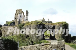 corfe castle 1973 34904536263 o