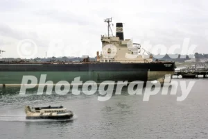 esso paris ship in southampton docks 1971 52151215532 o