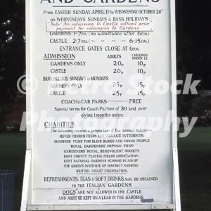 hever castle sign 1971 52152585325 o