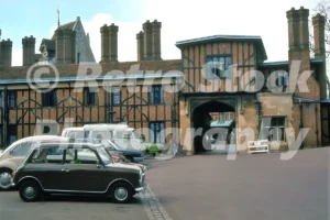 horseshoe cloister windsor castle 1980 39168155825 o