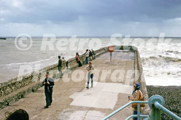 jetty opposite east street brighton 1974 34581838082 o