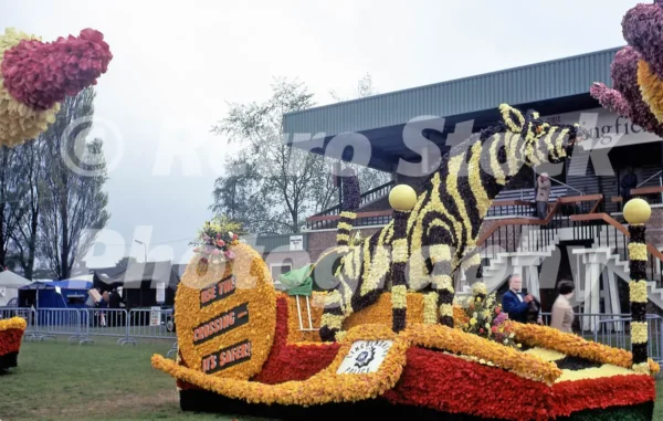 lincolnshire police float spalding flower parade 1974 52152174073 o