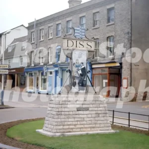 mere street diss norfolk 1972 31627344424 o