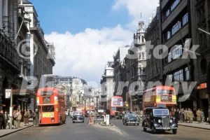 piccadilly london 1956 52273237936 o
