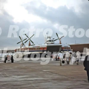 prince of wales srn4 hovercraft at dover 1984 29748941387 o