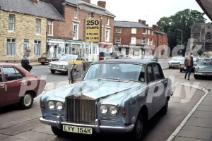 rolls royce silver shadow seen in 1973 52093891642 o