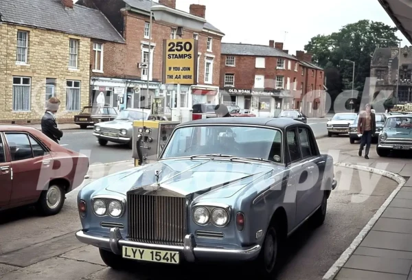 rolls royce silver shadow seen in 1973 52093891642 o