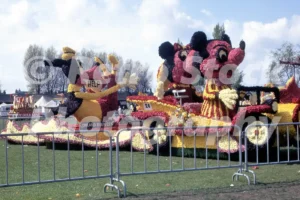 spalding flower parade 1973 52152165766 o