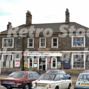 staines railway station 1982 52273222633 o