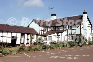 the crown anchor cotts lane lugwardine herefordshire 1978 52152344459 o