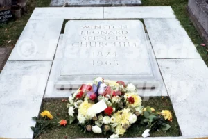 winston churchills grave bladon oxfordshire 1970 52152686865 o