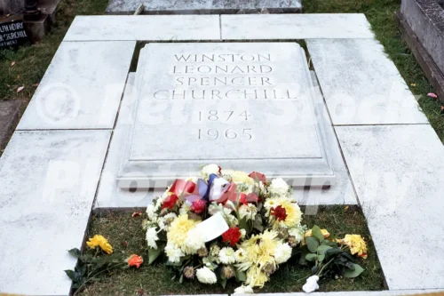 Winston Churchill grave, Bladon 1970 - Vintage photo