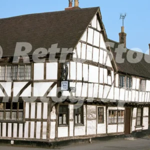 ye olde black bear tewkesbury 1975 52152149361 o