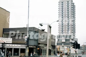 111 112 whitechapel high street london 1974 52741100134 o