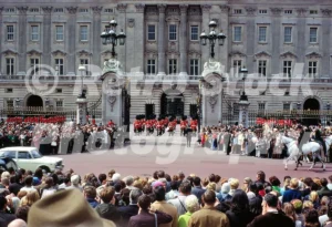 buckingham palace london 1971 52741383863 o