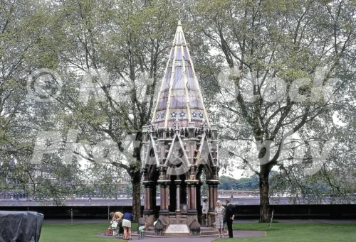 buxton memorial fountain victoria tower gardens london 1971 52741084039 o