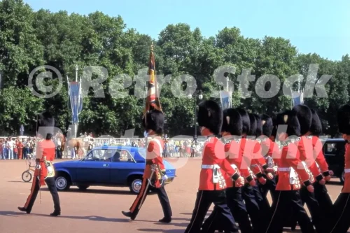 changing of the guardand an allegro1977 31190537334 o