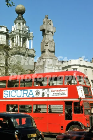 charing cross road london 1975 52741347373 o