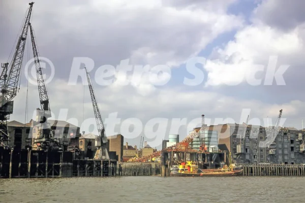 crane wharf river thames london 1964 52783753072 o