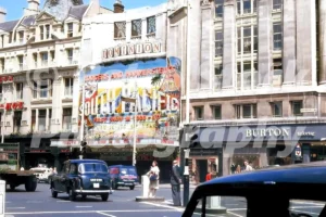dominion theatre tottenham court road london 1962 52784718468 o