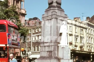 edith cavell memorial st martins place london c1968 52210202568 o