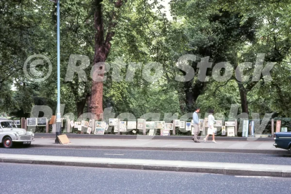 green park art sale piccadilly 1965 42370794171 o
