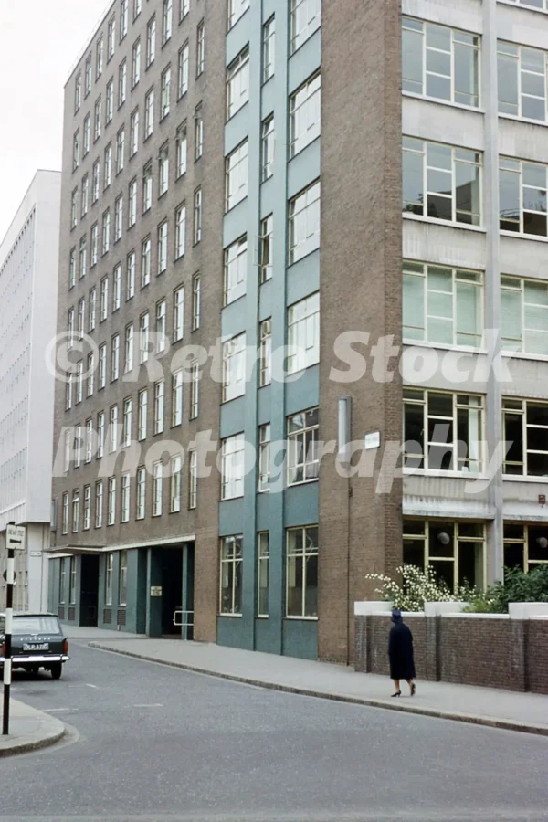 gresham street looking up noble street london 1965 29397057987 o