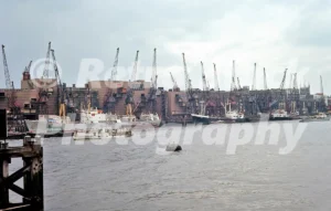hays wharf river thames london 1965 52784222786 o