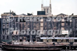 hibernia wharf river thames london 1973 52741154379 o