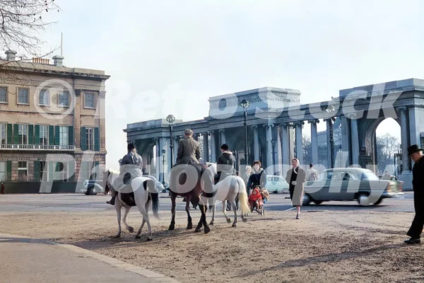 hyde park corner london 1960 52784665110 o