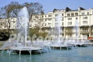 hyde park fountains marble arch london 1966 52784679123 o