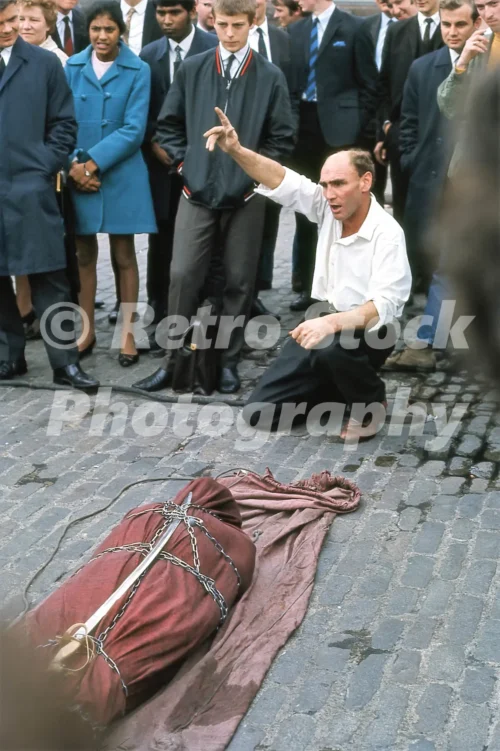 Johnny Eagle, Tower Hill, London 1969 - Vintage photo