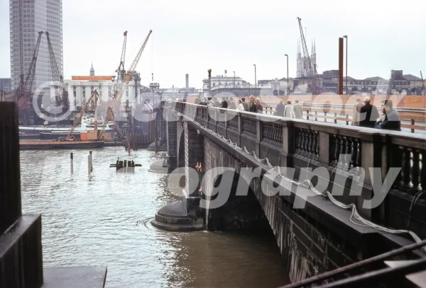 london bridge 1968 52141262682 o