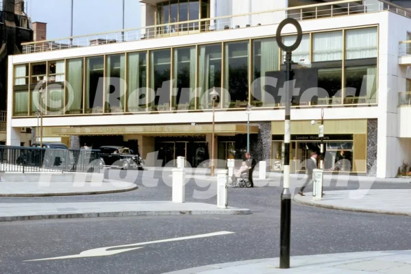 london hilton park lane london 1964 52784311041 o