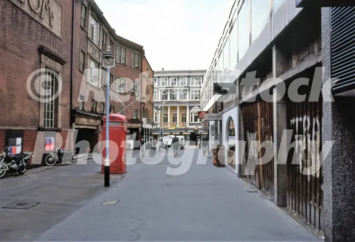 mays court london 1976 52097692610 o